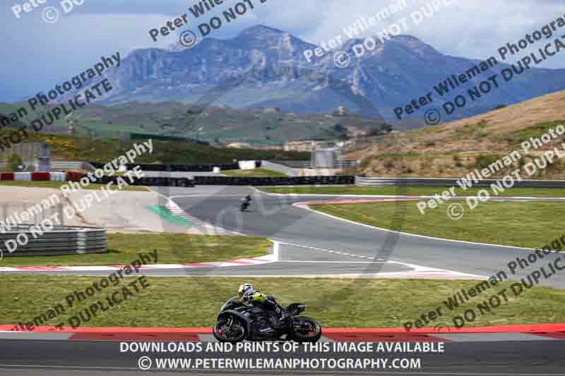 cadwell no limits trackday;cadwell park;cadwell park photographs;cadwell trackday photographs;enduro digital images;event digital images;eventdigitalimages;navarra;no limits trackdays;peter wileman photography;racing digital images;trackday digital images;trackday photos